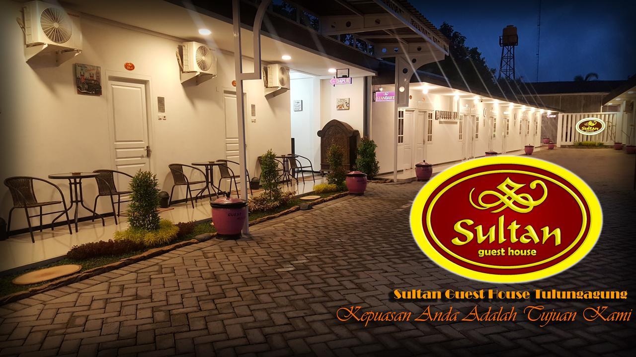 Sultan Guesthouse Тулунгагунг Екстер'єр фото